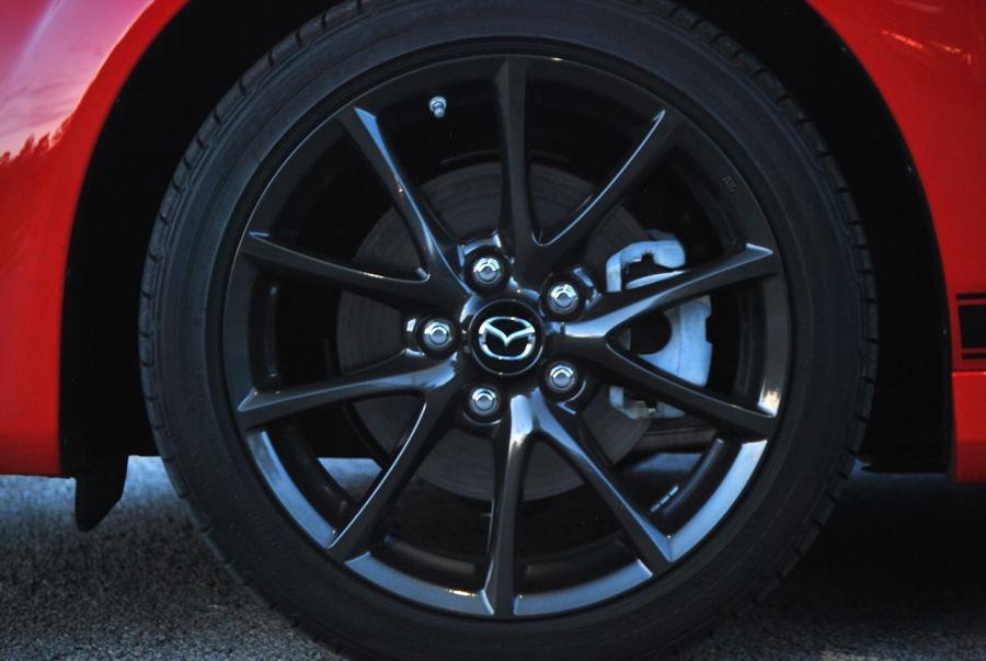  Mazda MX-5 Miata Club 2013 года  (фото 13 из 15)